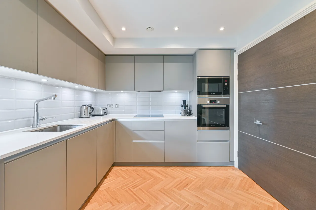 Flat 10, Ivor House, 5 Acre Lane, London, photo 2