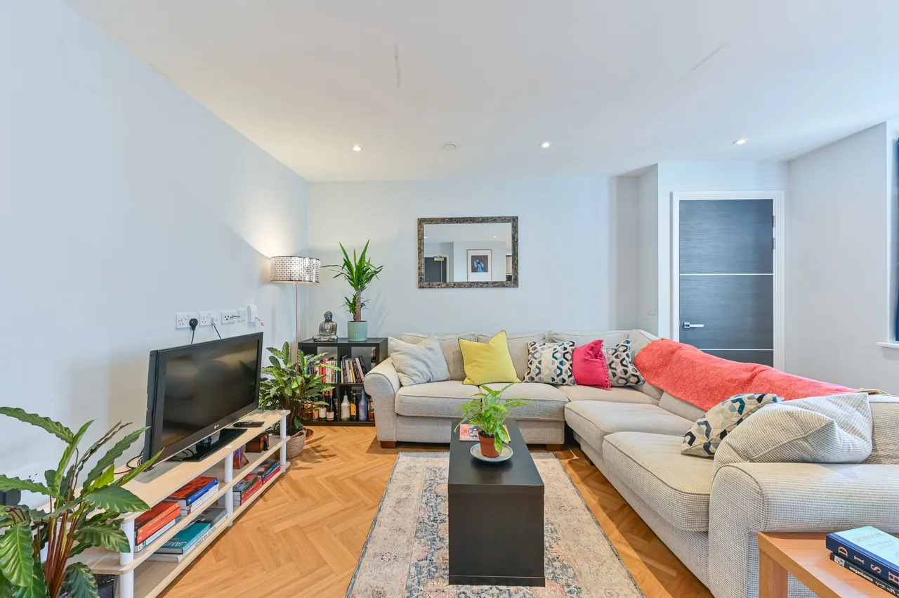 Flat 10, Ivor House, 5 Acre Lane, London, photo 6