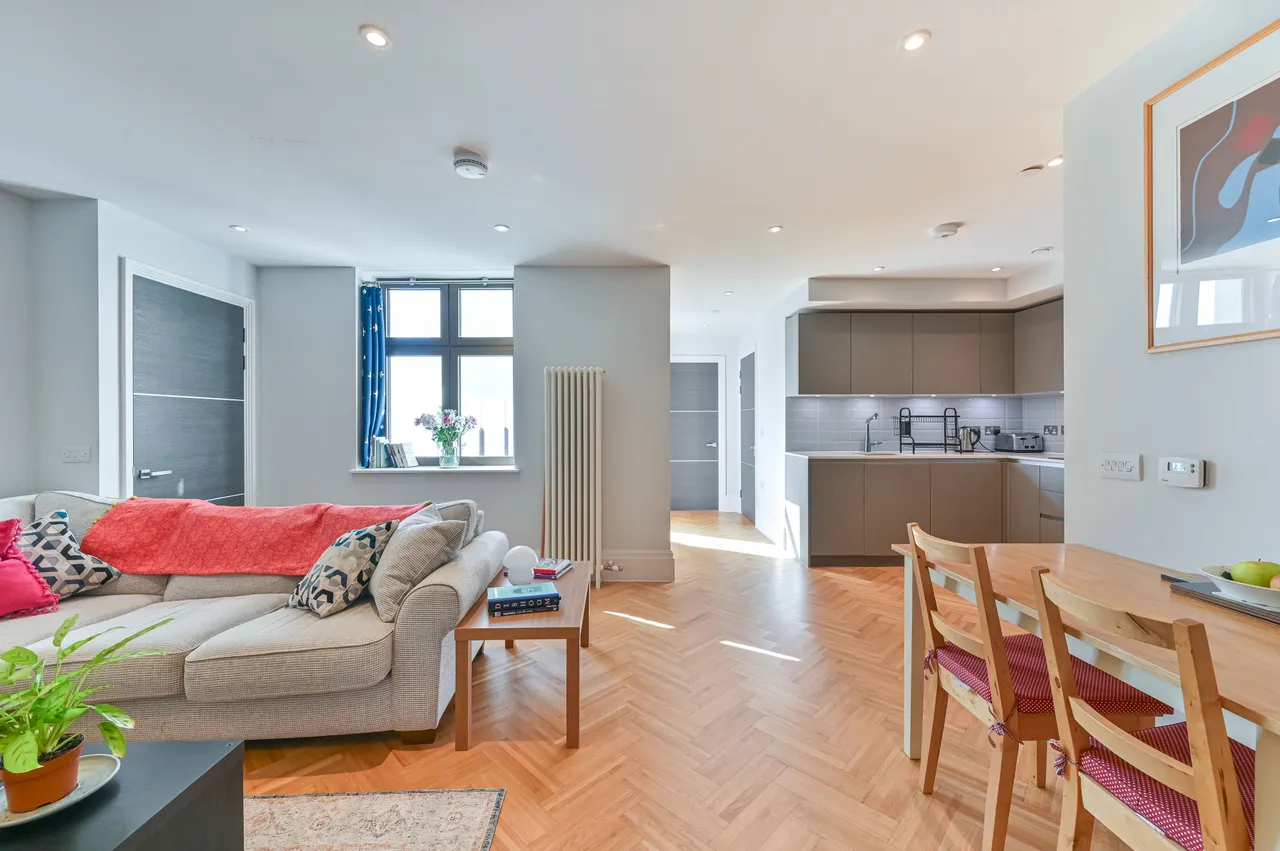 2 bed flat for sale — Flat 10, Ivor House, 5 Acre Lane, London