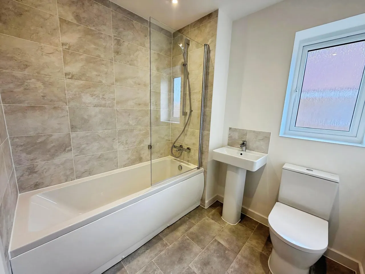Harrier Way, Market Deeping, PE6, photo 11