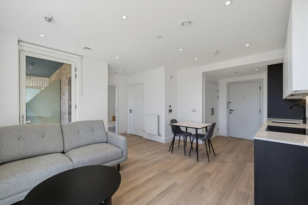Everdene Path, Acton, W3, photo 4