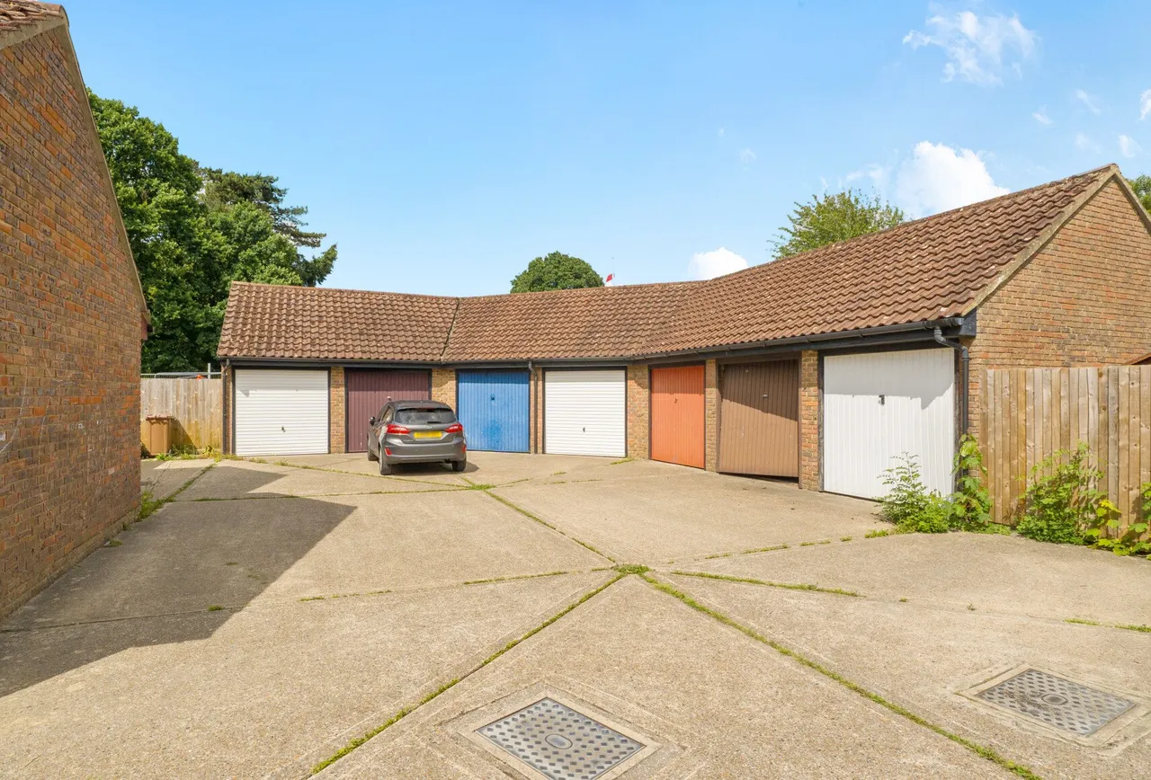 Grassmere, Langshott, RH6 9UG, photo 9
