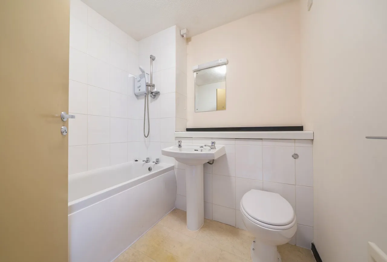 Grassmere, Langshott, RH6 9UG, photo 5