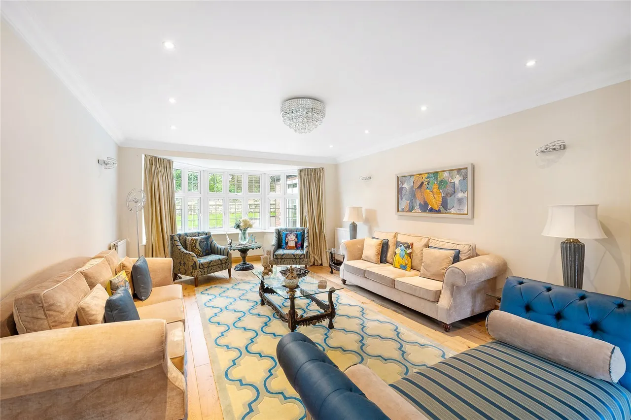 Bathgate Road, London, SW19, photo 4