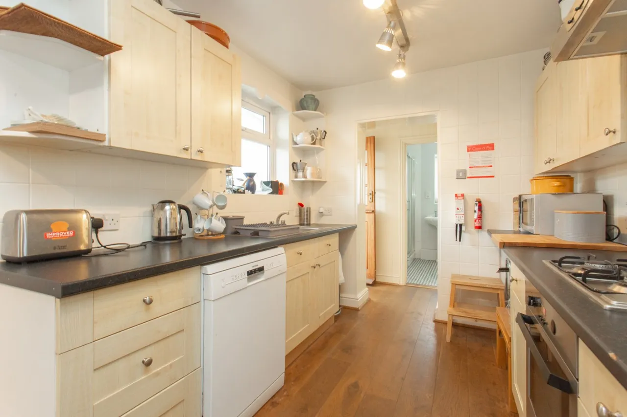 Warwick Road, Whitstable, CT5, photo 3
