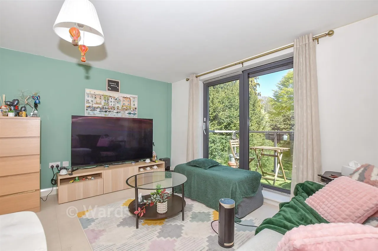 McKenzie Court, Maidstone, ME14, photo 2