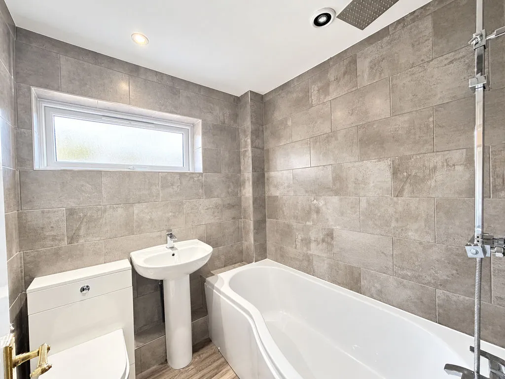 Parkview Crescent, Birchills, WS2, photo 12