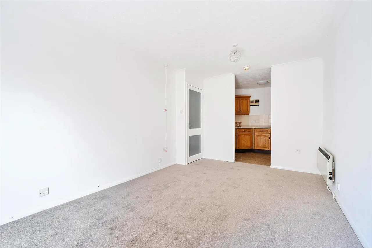 Hylton Road, Petersfield, GU32, photo 2