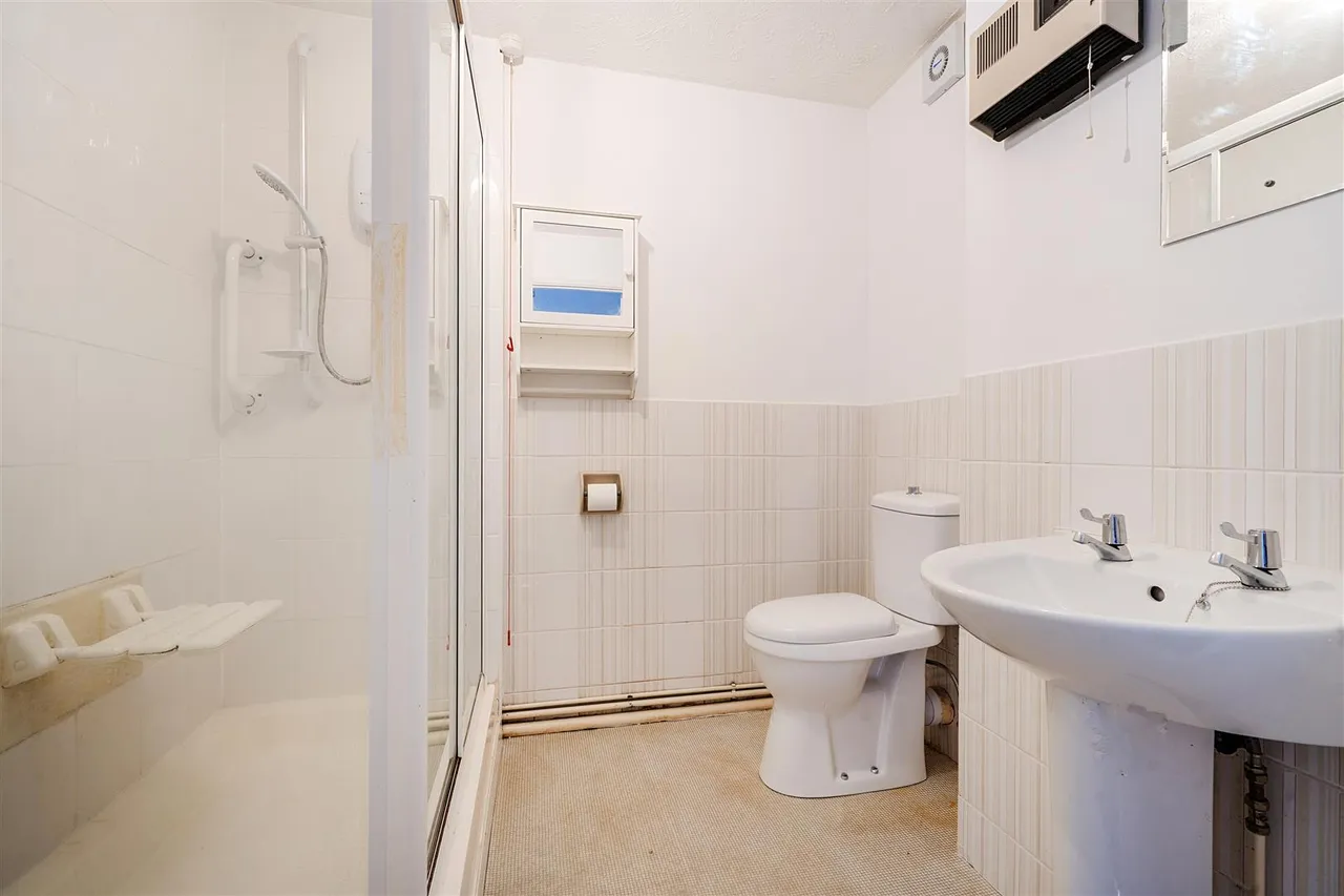 Hylton Road, Petersfield, GU32, photo 9
