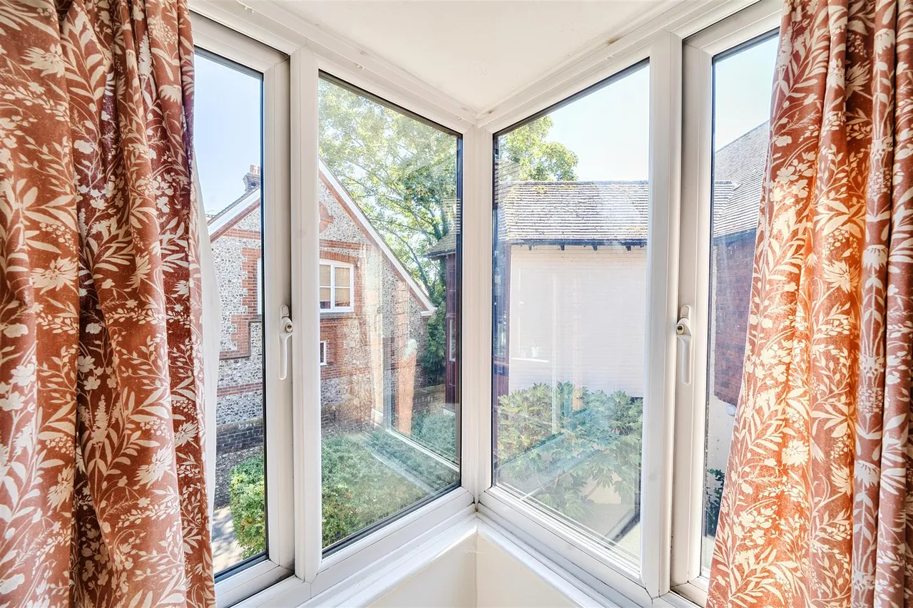 Hylton Road, Petersfield, GU32, photo 4
