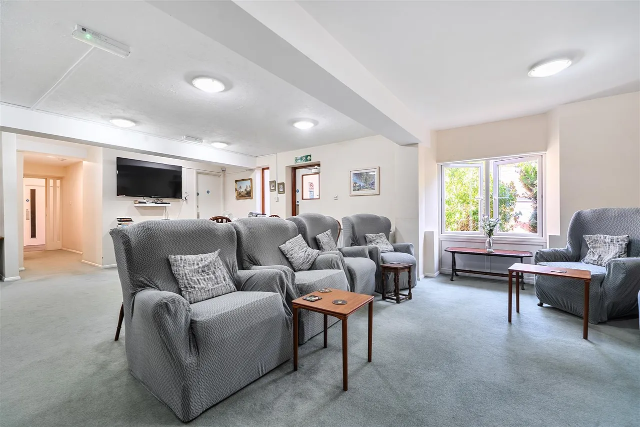 Hylton Road, Petersfield, GU32, photo 11