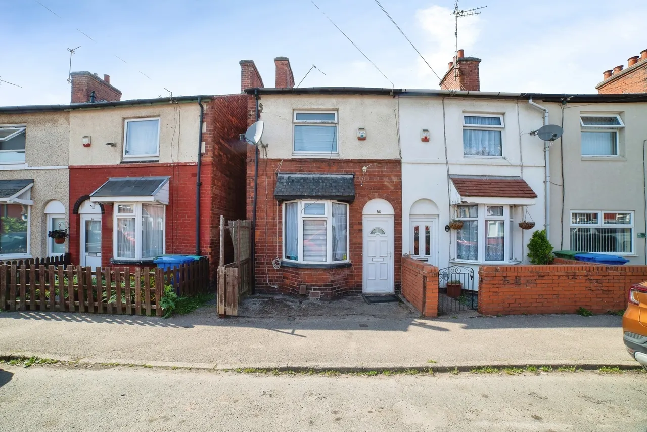 2 bed house for sale — Howard Road, Mansfield, Nottinghamshire, NG19