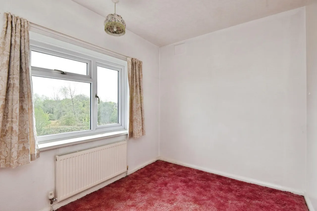 Richmond Grove, May Bank, ST5, photo 17