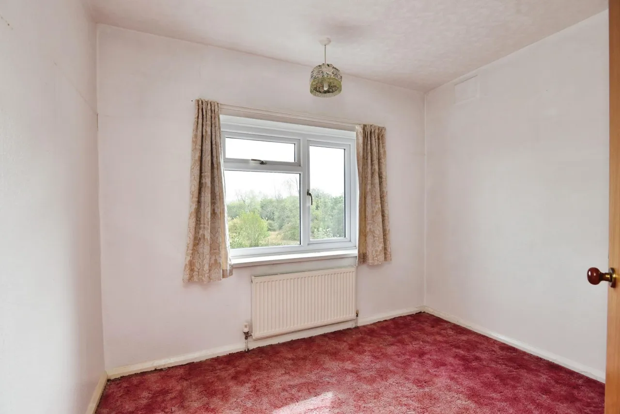 Richmond Grove, May Bank, ST5, photo 16
