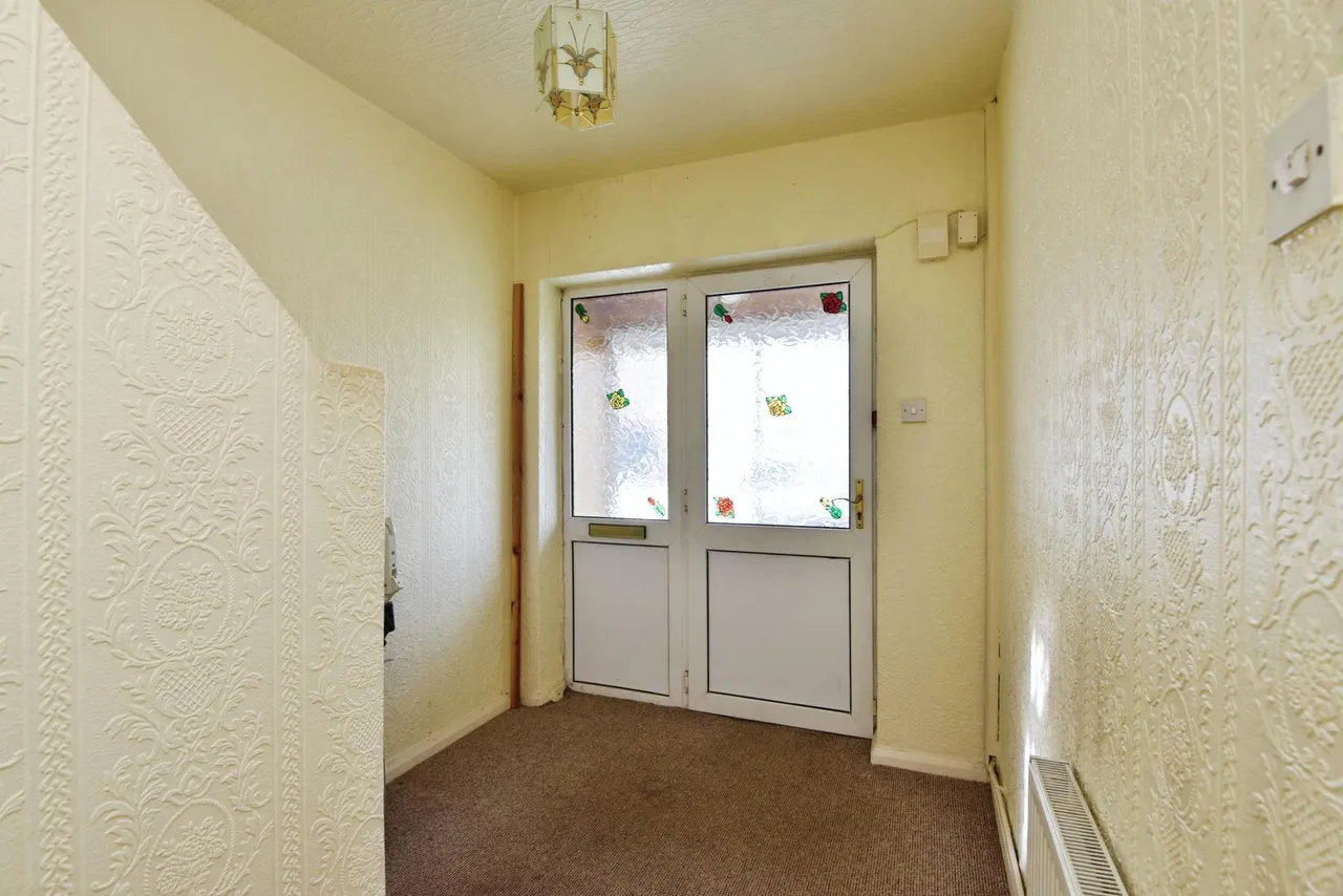 Richmond Grove, May Bank, ST5, photo 8