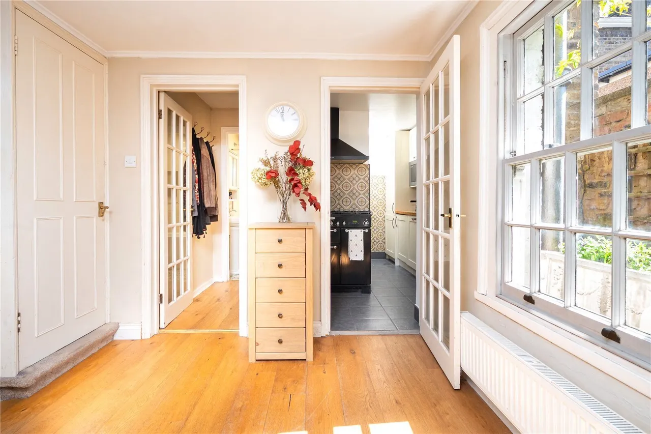 Albany Passage, Richmond, TW10, photo 15