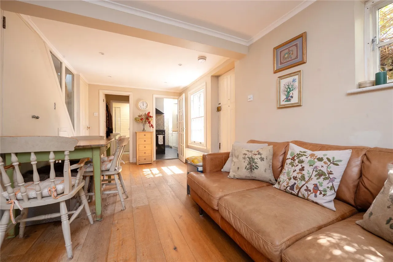 Albany Passage, Richmond, TW10, photo 13