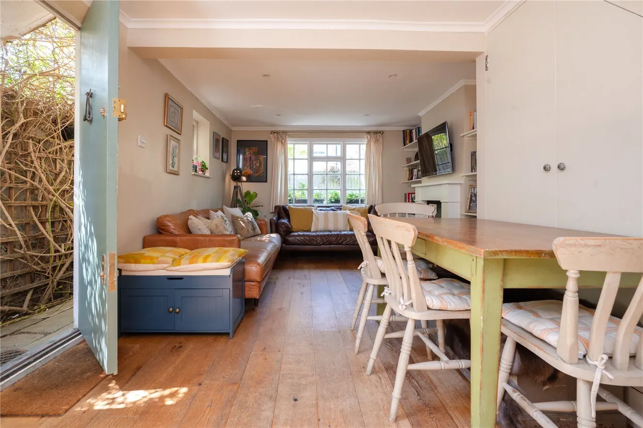 Albany Passage, Richmond, TW10, photo 6