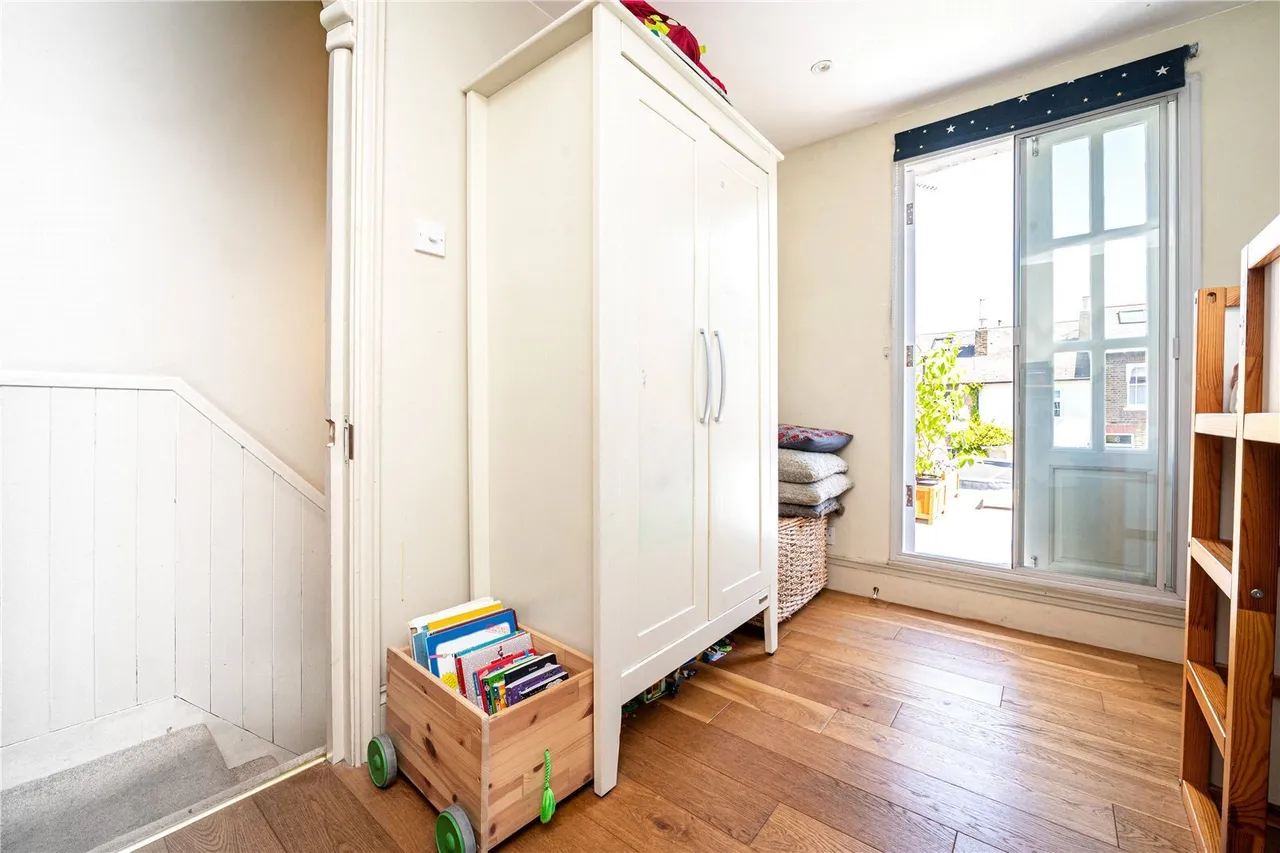 Albany Passage, Richmond, TW10, photo 14
