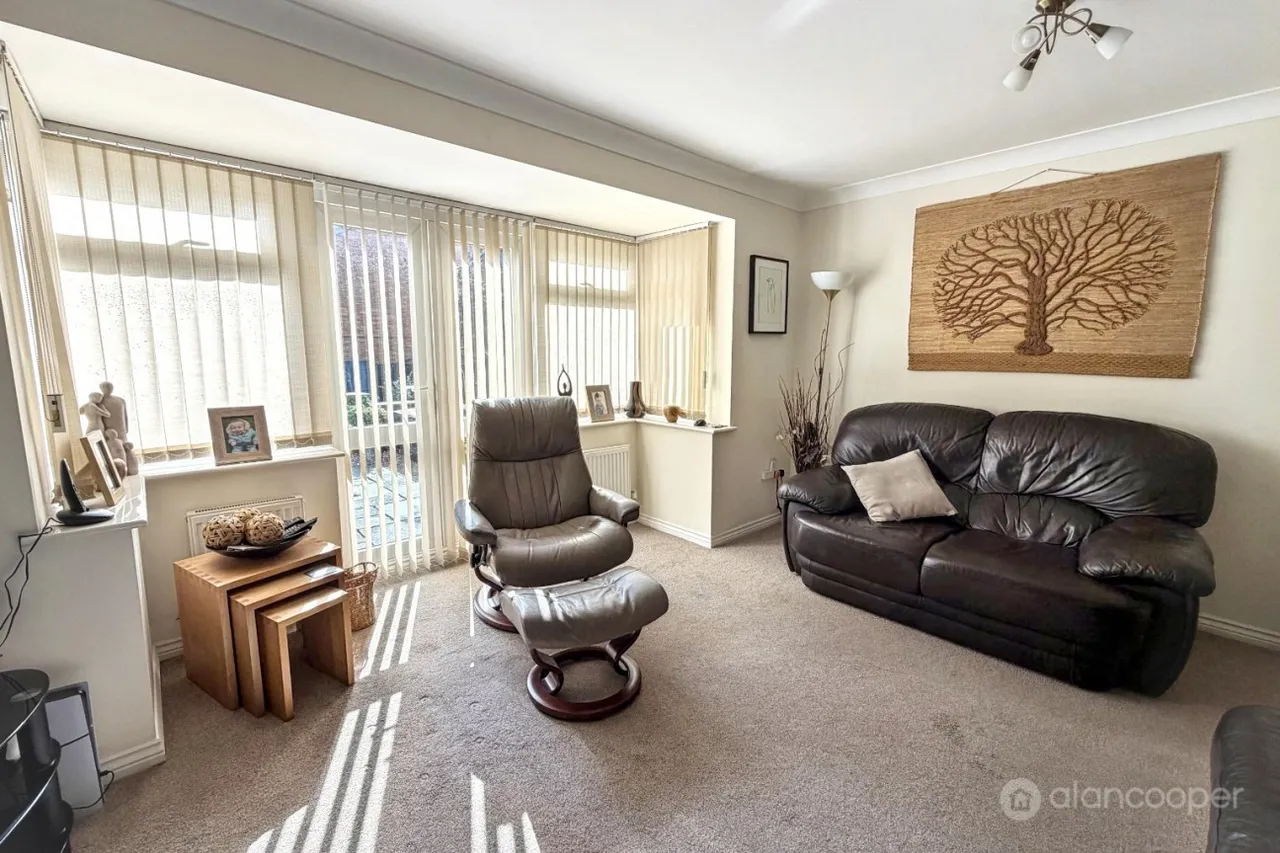 Shillingstone Drive, Heritage Park, CV10, photo 5