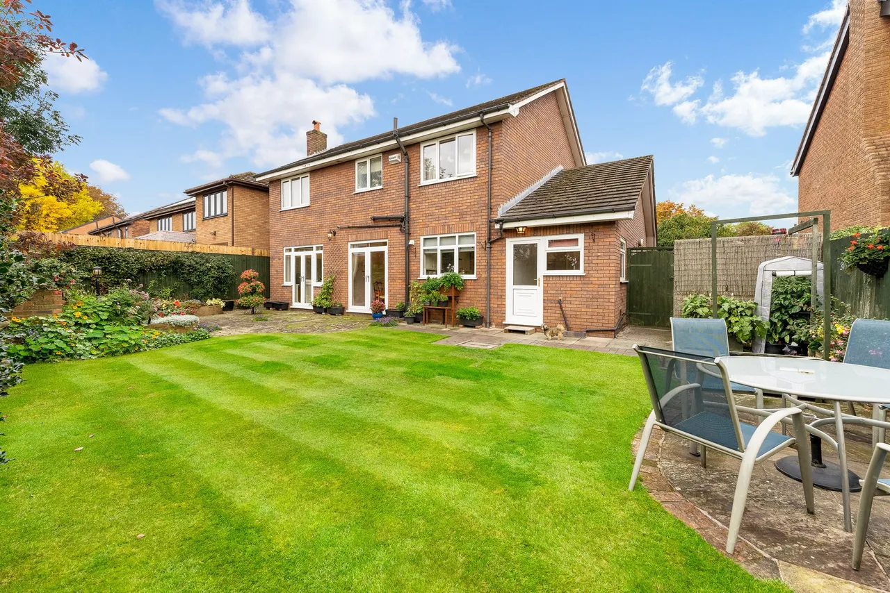 Lunts Heath Road, Widnes, Widnes, WA8 5BB, photo 2