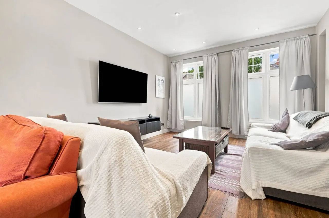 Forest Drive East, Leytonstone, E11, photo 7
