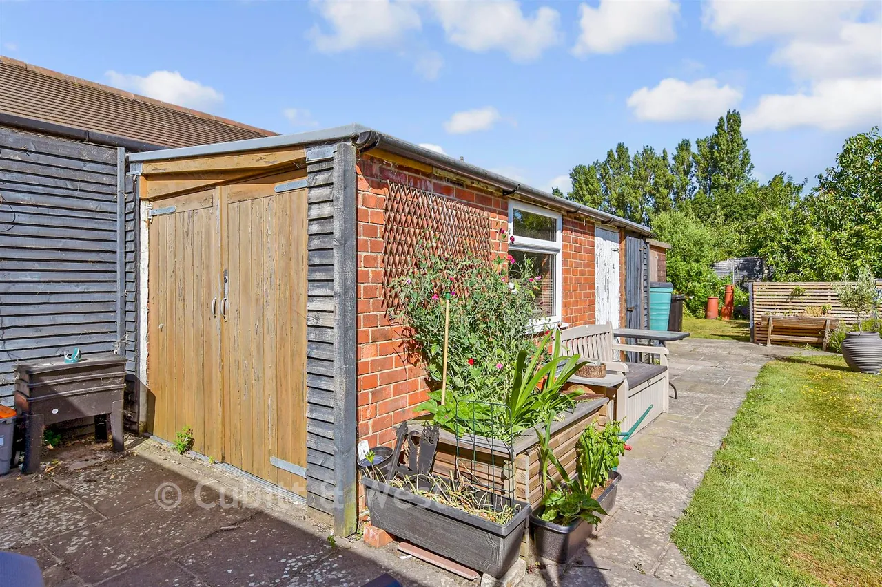 Hewarts Lane, Bognor Regis, PO21, photo 15