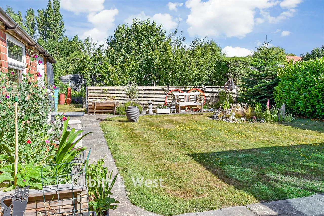Hewarts Lane, Bognor Regis, PO21, photo 2