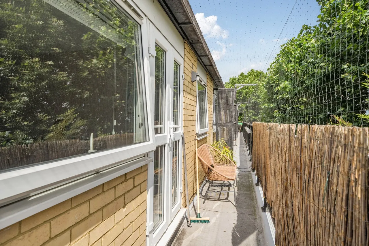 Wentworth Crescent, SE15, photo 19
