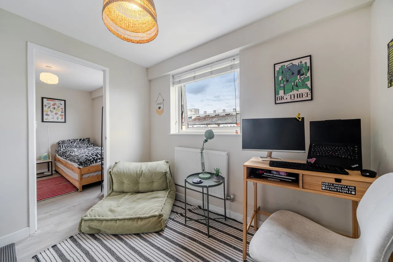 Wentworth Crescent, SE15, photo 13