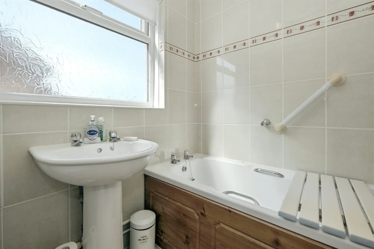 Freshfields Close, Lancing, BN15, photo 7
