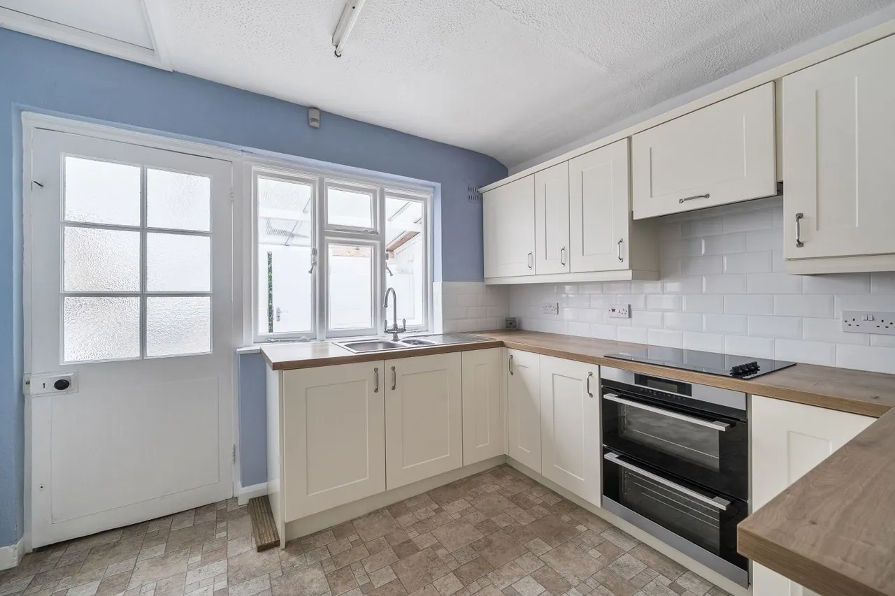 Landkey Road, Barnstaple, EX32, photo 5