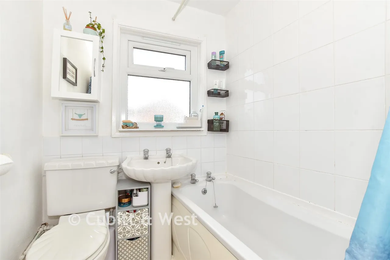 Boulton Road, Southsea, PO5, photo 9