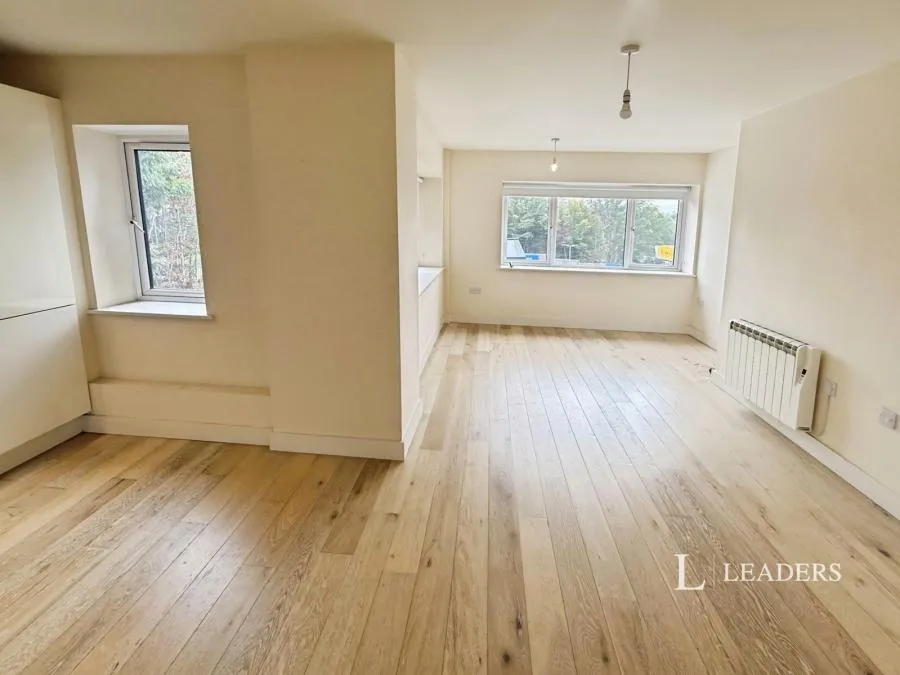 London Road, East Grinstead, RH19, photo 5