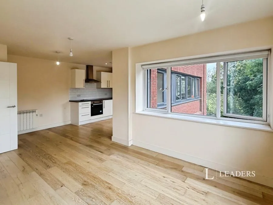 London Road, East Grinstead, RH19, photo 4