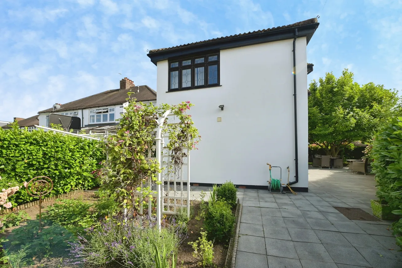 Cranbrook Drive, Romford, RM2, photo 19