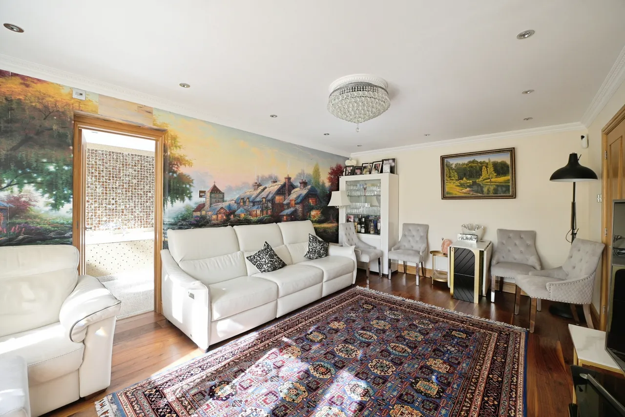 Cranbrook Drive, Romford, RM2, photo 6
