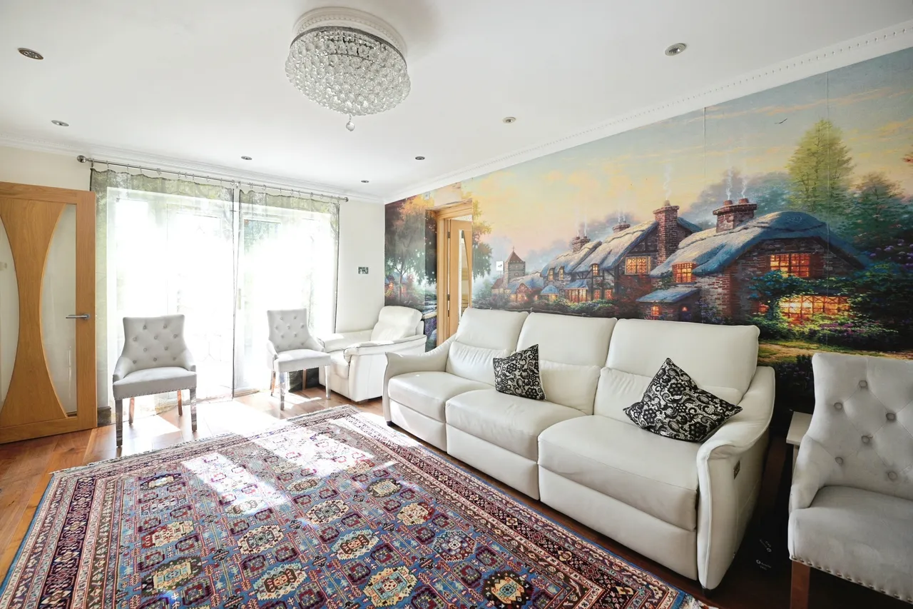 Cranbrook Drive, Romford, RM2, photo 5