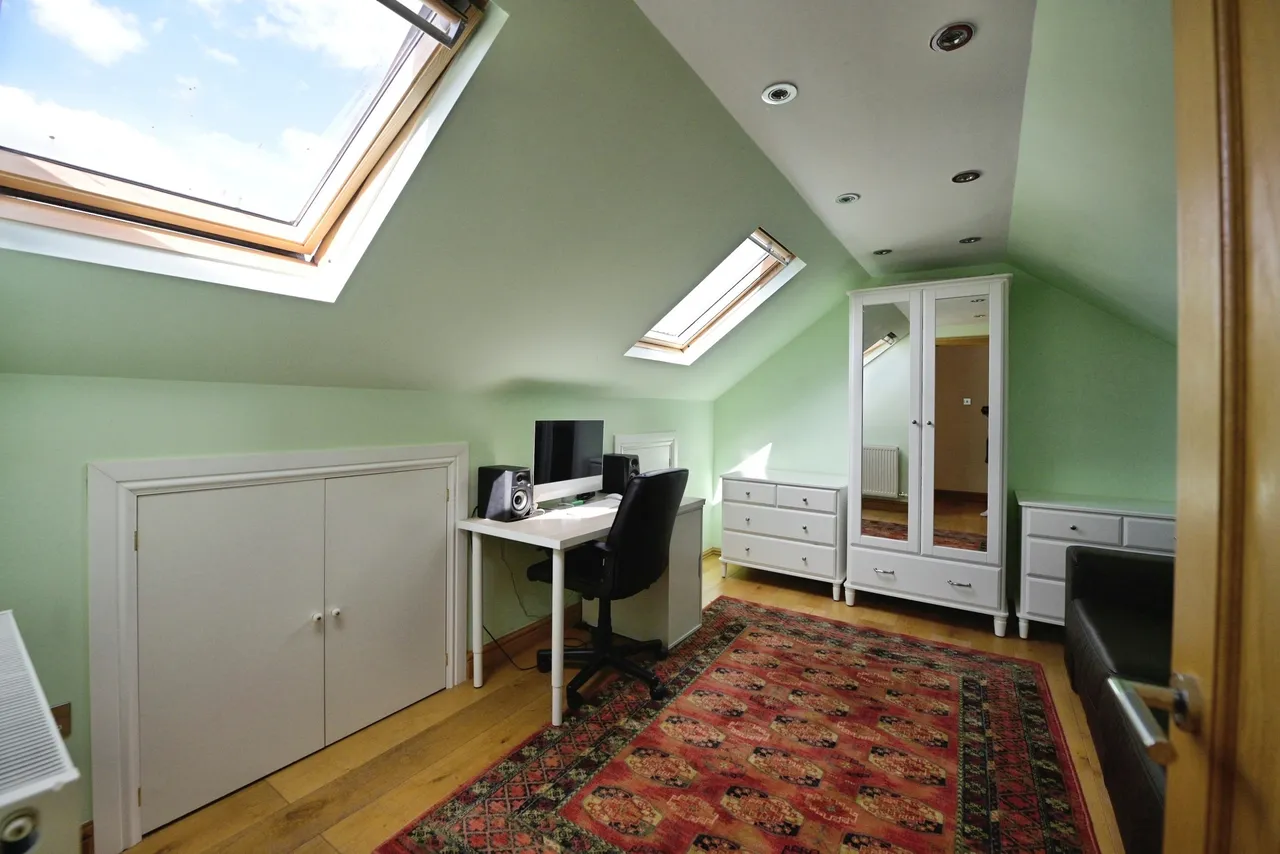 Cranbrook Drive, Romford, RM2, photo 2