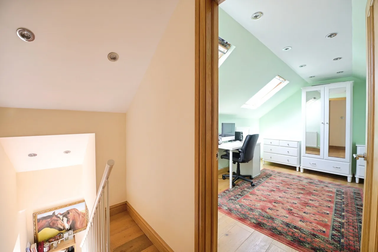 Cranbrook Drive, Romford, RM2, photo 27