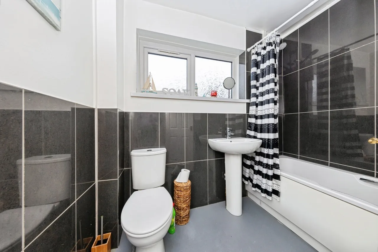 Bro Myrddin, Carmarthen, SA31, photo 12