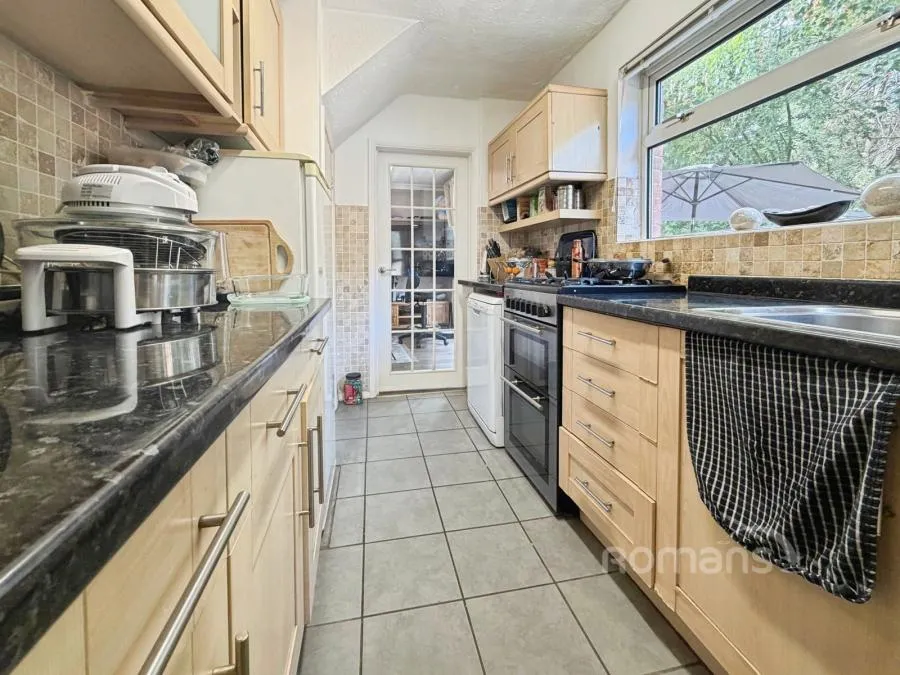 Highview Crescent, Camberley, GU15, photo 7