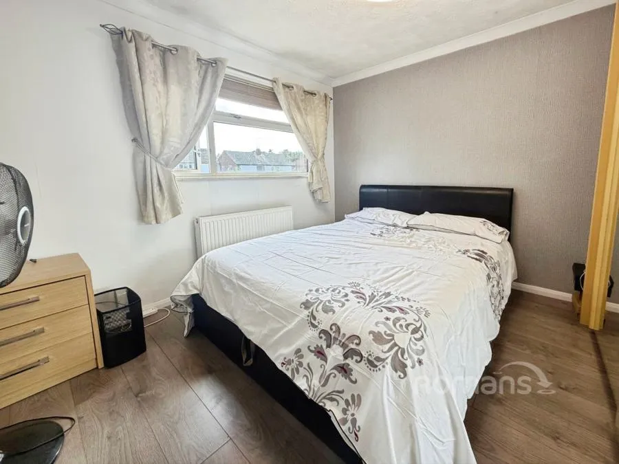 Highview Crescent, Camberley, GU15, photo 6