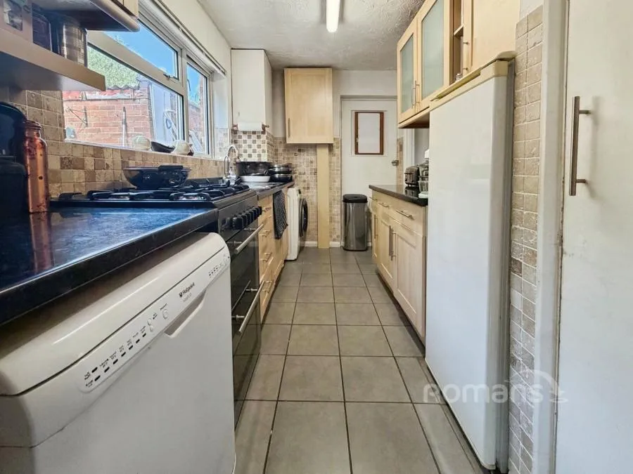 Highview Crescent, Camberley, GU15, photo 4