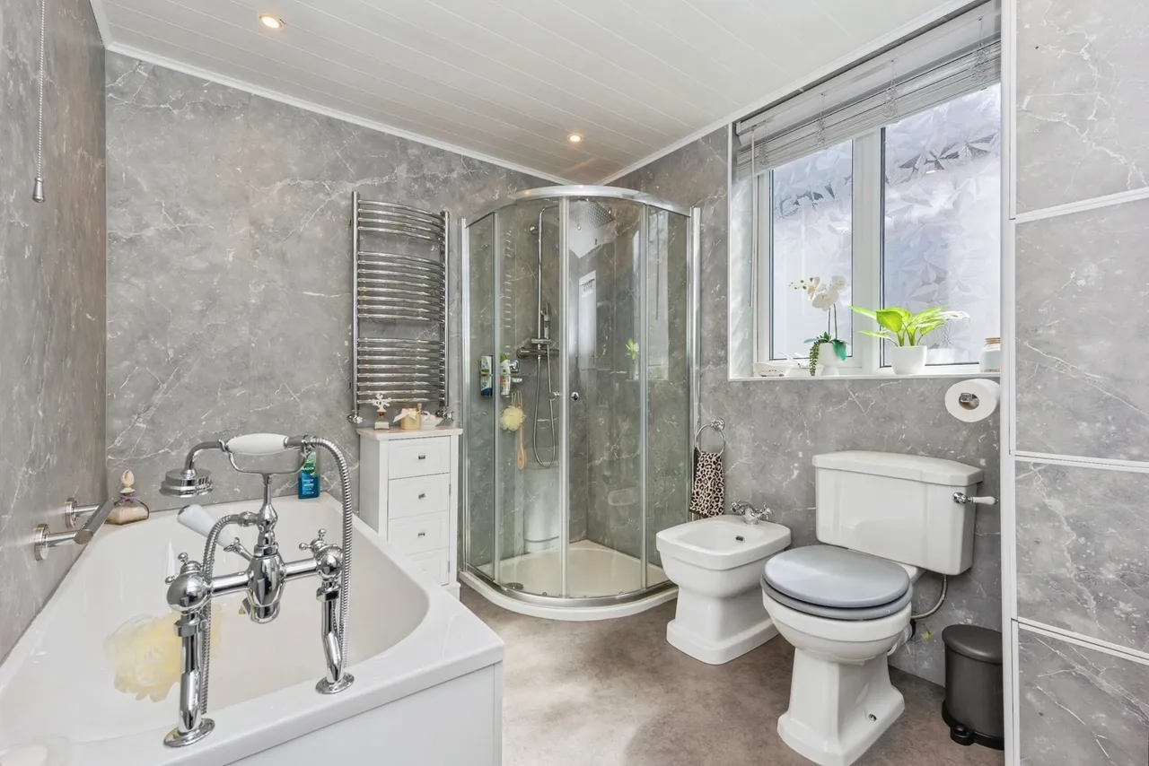 Parrs Wood Road, Didsbury, Manchester, Greater Manchester, M20, photo 13