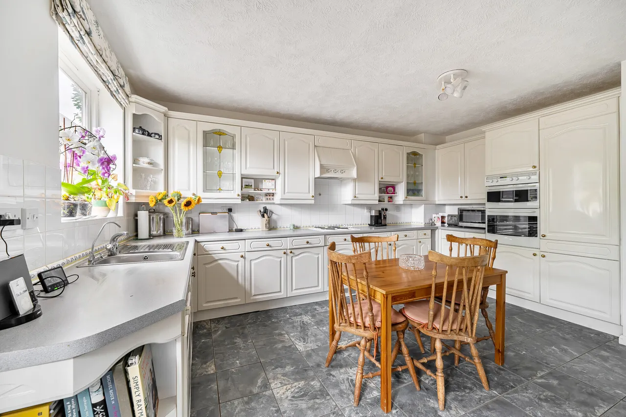 King George Gardens, Chichester, PO19, photo 5