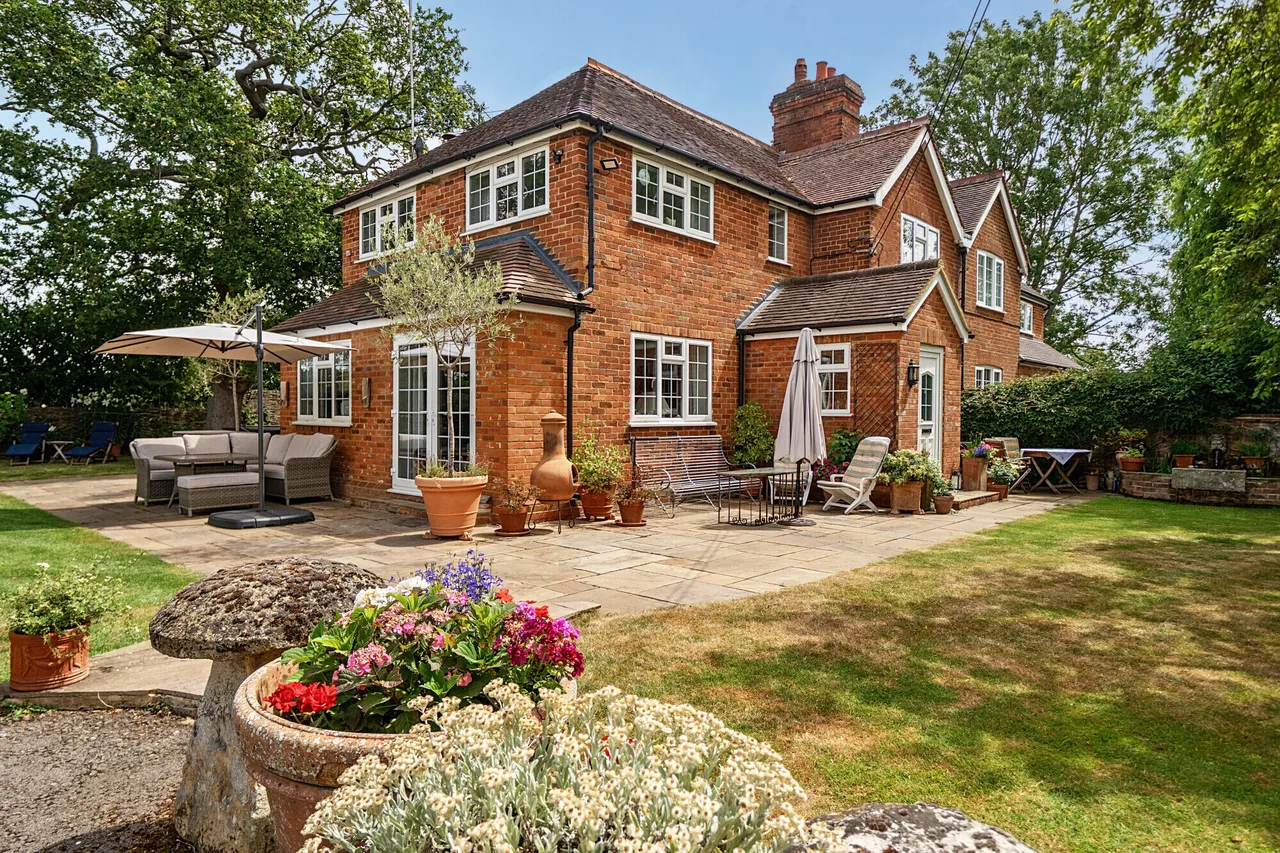 Pondwood Lane, Shottesbrooke, SL6, photo 14
