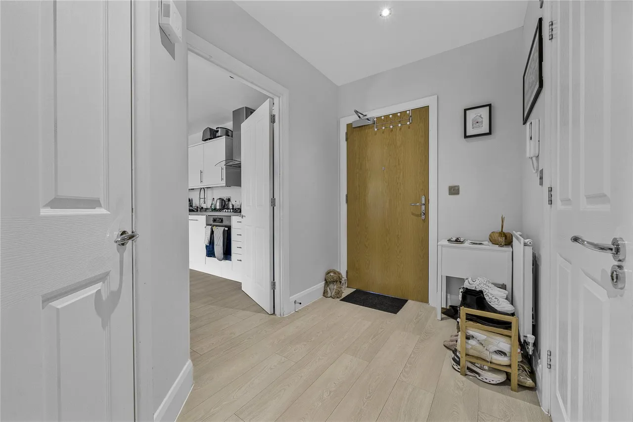 Connaught Road, Brookwood, GU24, photo 11