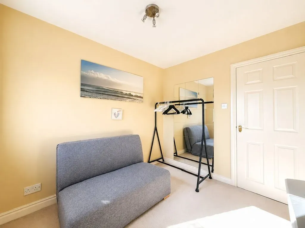 Snaith Crescent, Loughton, Milton Keynes, Buckinghamshire, MK5 8HQ, photo 18
