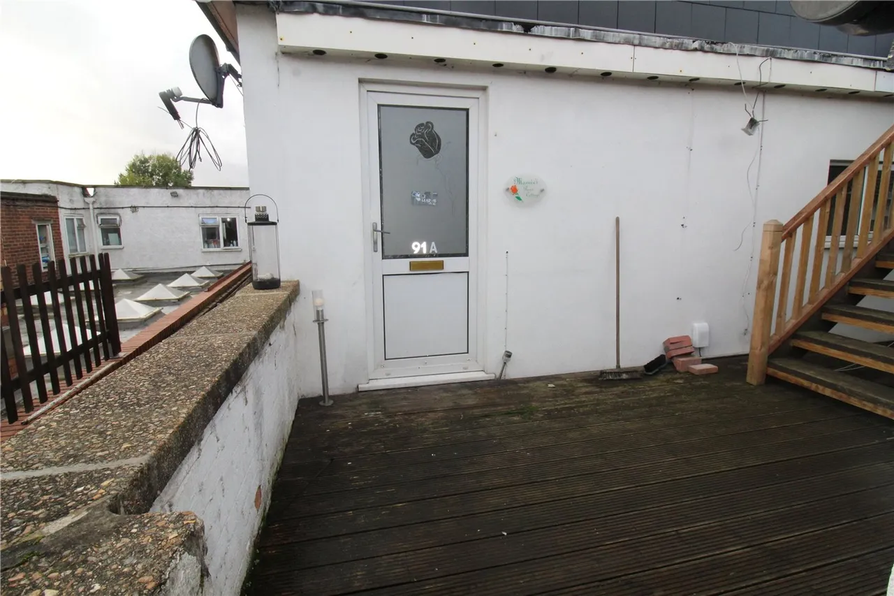 High Street, Edgware, HA8, photo 4